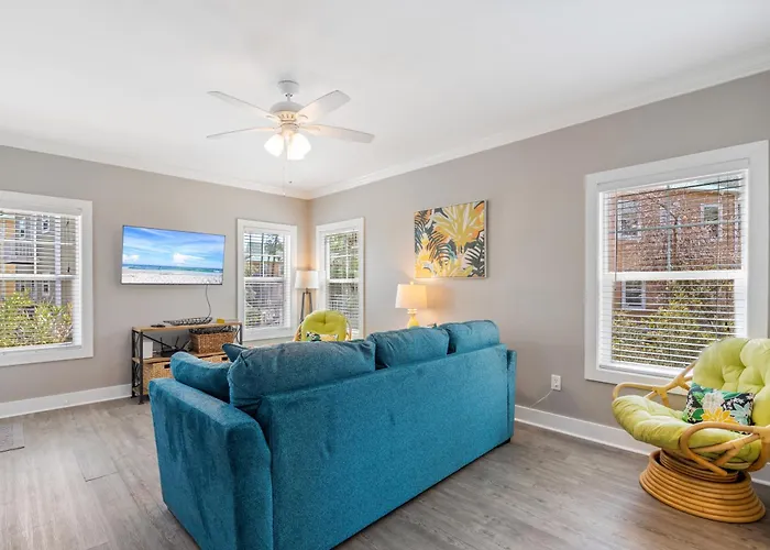 Apartment Gone Coastal 26cd By Pkrm Pensacola